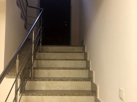 комерційна за адресою Воздвиженська вул., 14