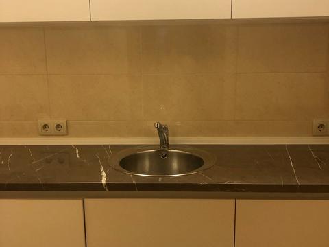 комерційна за адресою Воздвиженська вул., 14