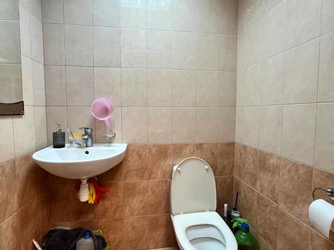 комерційна за адресою Валентинівська вул. (Блюхера), 22