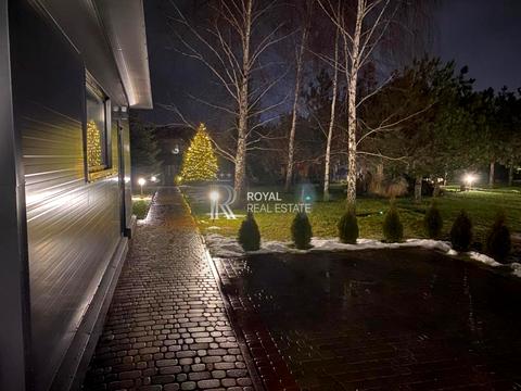 будинок за адресою с. Вишеньки, Кар'єрна вул., 8