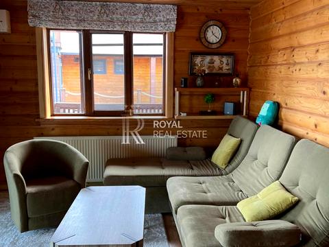 будинок за адресою с. Вишеньки, Кар'єрна вул., 8