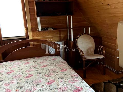 будинок за адресою с. Вишеньки, Кар'єрна вул., 8