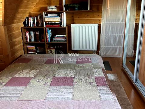 будинок за адресою с. Вишеньки, Кар'єрна вул., 8