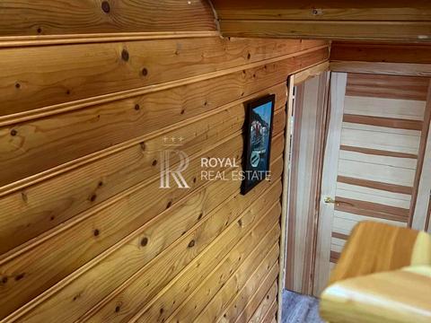 будинок за адресою с. Вишеньки, Кар'єрна вул., 8