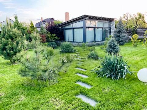 дом по адресу Ивана Франко ул. (Комунарська)