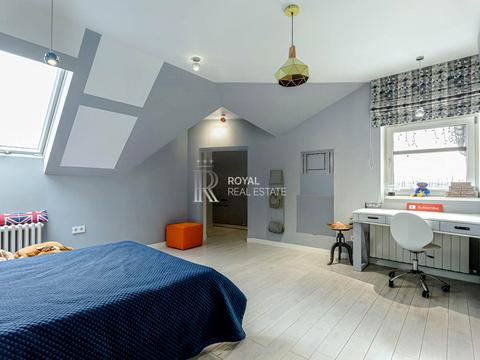 дом по адресу Ивана Франко ул. (Комунарська)