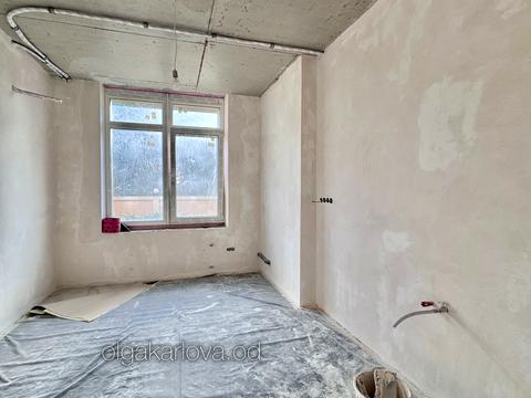 коммерческая по адресу Литературная ул., 8