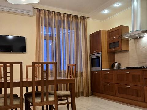 квартира за адресою Введенська вул., 27/51