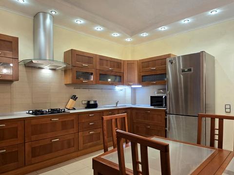 квартира за адресою Введенська вул., 27/51