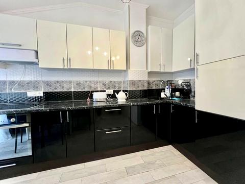 квартира за адресою Івана Величковського вул., 61