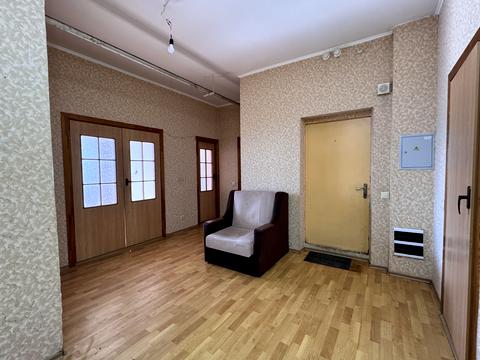 квартира за адресою Срібнокільська вул., 3-В