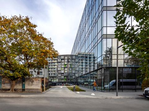 комерційна за адресою Хімічна вул., 4