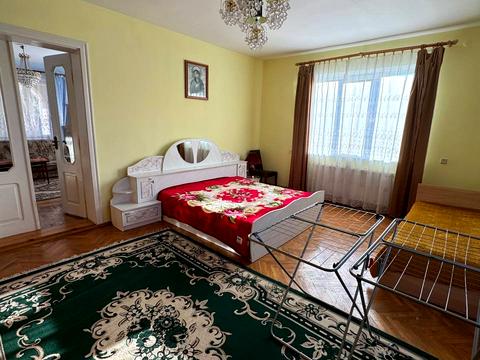 будинок за адресою Володимира Великого вул.