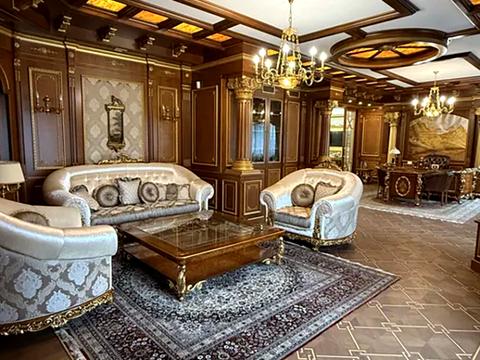 комерційна за адресою Болсуновська вул. (Сергія Струтинського), 2