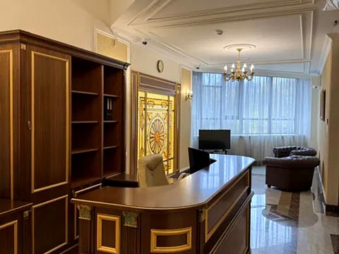 комерційна за адресою Болсуновська вул. (Сергія Струтинського), 2