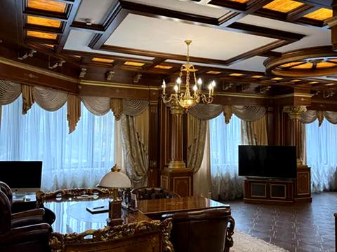 комерційна за адресою Болсуновська вул. (Сергія Струтинського), 2