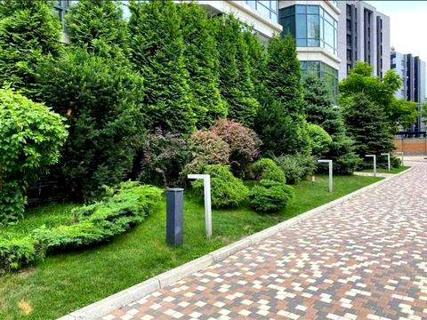 комерційна за адресою Болсуновська вул. (Сергія Струтинського), 2