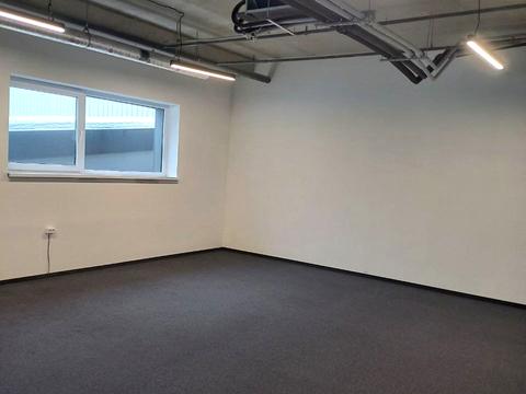 комерційна за адресою Львів, Гетьмана Івана Мазепи вул. (Топольна), 1б