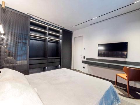 квартира по адресу Андрея Верхогляда ул. (Михайла Драгомирова), 19-А