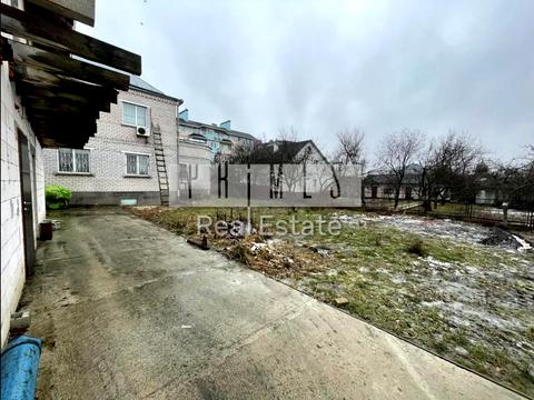 будинок за адресою с. Гатне, Карпа Валовня вул.