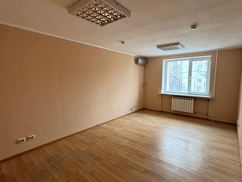 комерційна за адресою Київ, Голосіївська вул., 7 к1