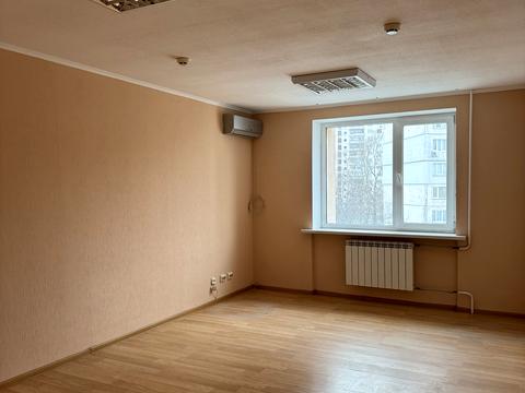 комерційна за адресою Київ, Голосіївська вул., 7 к1