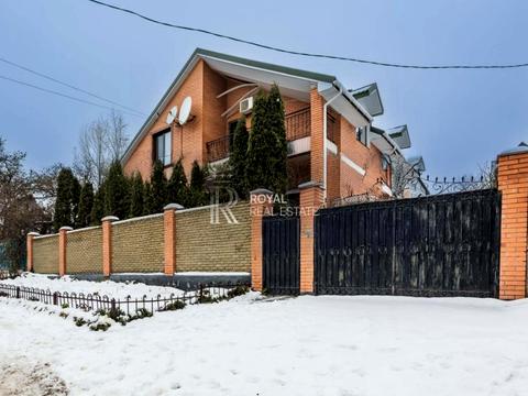 будинок за адресою Яготинська вул.