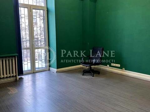 комерційна за адресою Рейтарська вул., 4