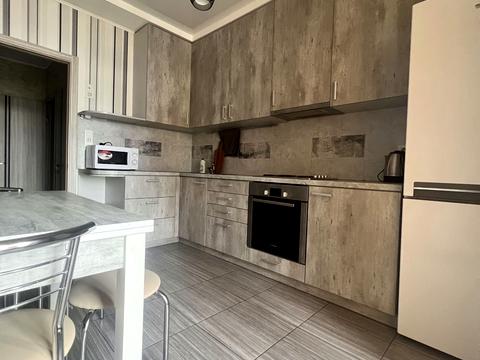 квартира за адресою Регенераторна вул., 4 к12