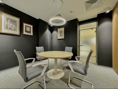 коммерческая по адресу Спортивна площа, 3