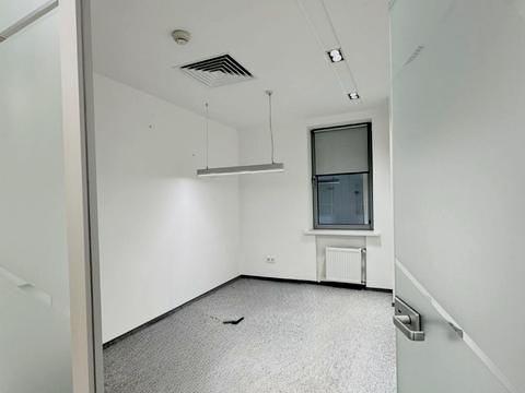 коммерческая по адресу Спортивна площа, 3