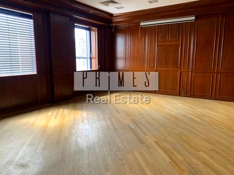 комерційна за адресою Лейпцизька вул., 15а