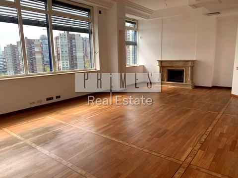 комерційна за адресою Лейпцизька вул., 15а