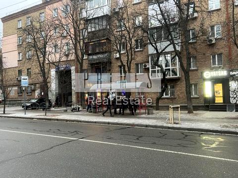 коммерческая по адресу Ольжича ул., 4