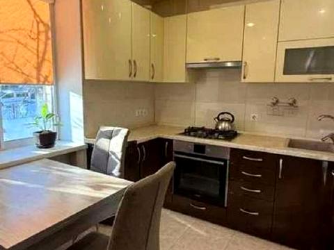 квартира по адресу Шкільний пер., 2