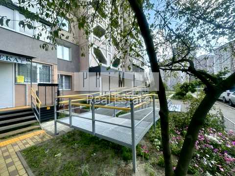 комерційна за адресою Петра Григоренка просп., 27