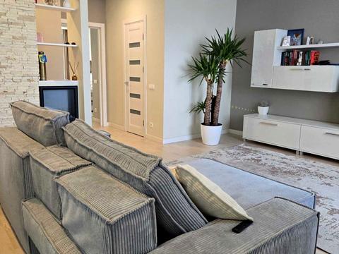 квартира за адресою Олени Степанівни вул. (Ленінградська), 8