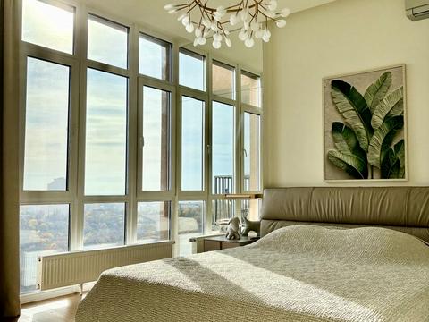 квартира за адресою Рея Бредбері вул., 2