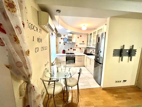 квартира за адресою Русанівська набережна вул., 10/1