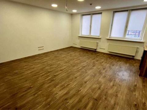 комерційна за адресою Київ, Ділова вул. (Димитрова), 2-Б