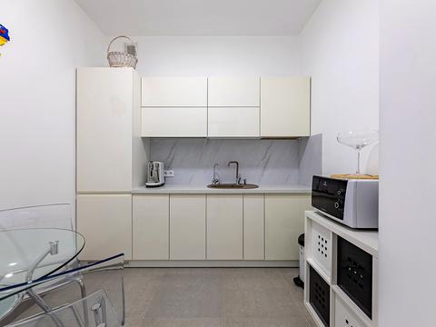 комерційна за адресою Львів, Стрийська вул., 86