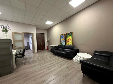 комерційна за адресою Хрещатик вул. (Kreschatic), 15