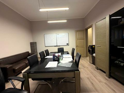 комерційна за адресою Хрещатик вул. (Kreschatic), 15