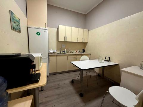 комерційна за адресою Хрещатик вул. (Kreschatic), 15