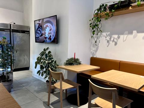 комерційна за адресою Василя Стуса вул. (Островського), 24