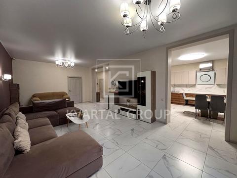 будинок за адресою Революції Гідності вул. (Революції)