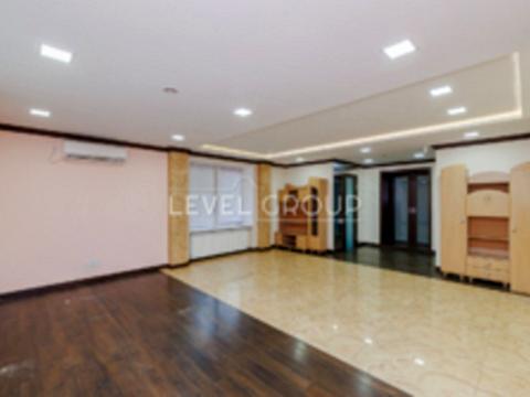 комерційна за адресою Київ, Уманська вул., 35