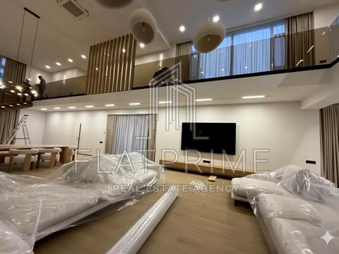 будинок за адресою Набережна вул.