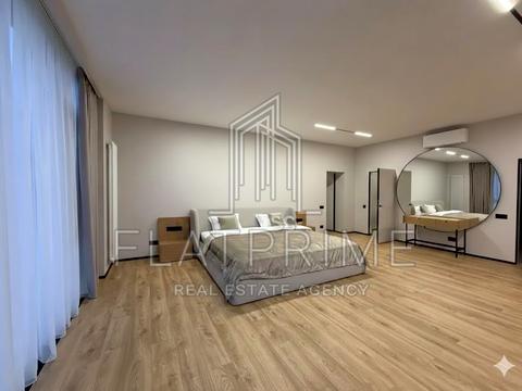 будинок за адресою Набережна вул.