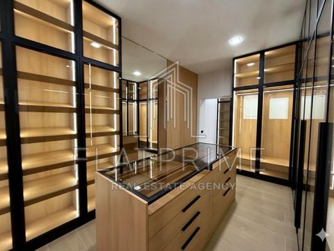 будинок за адресою Набережна вул.